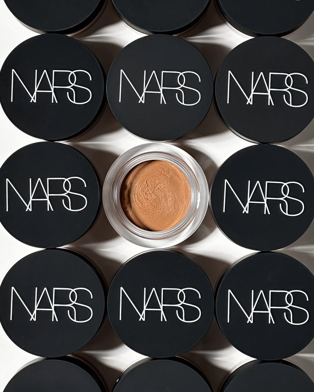 Soft Matte Complete Full Coverage Longwear Concealer with Hyaluronic Acid
